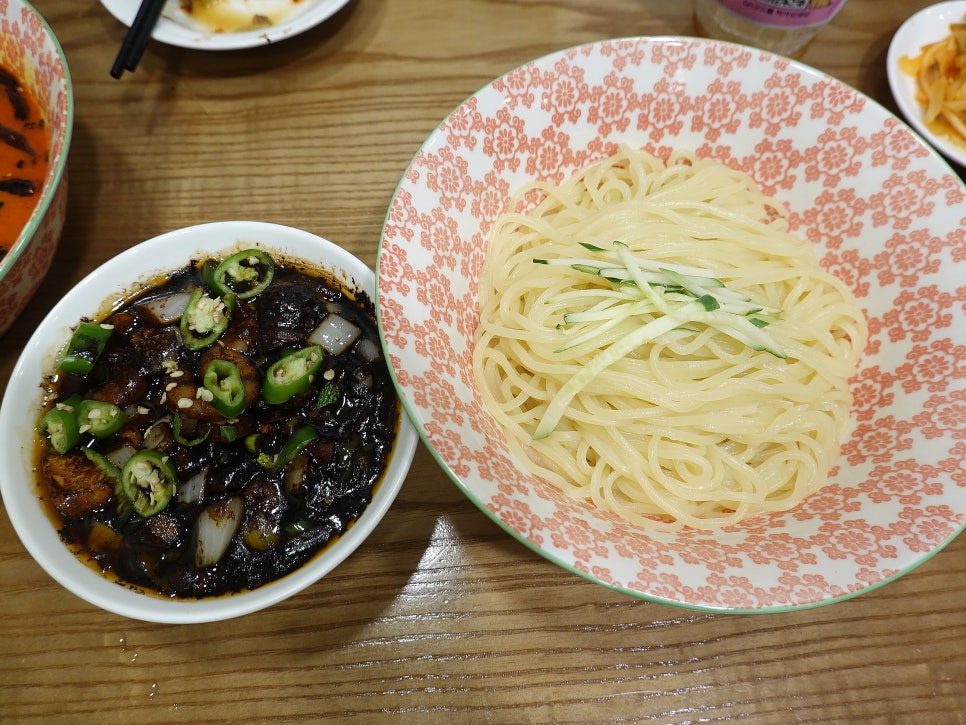 고추삼선간짜장 상차림