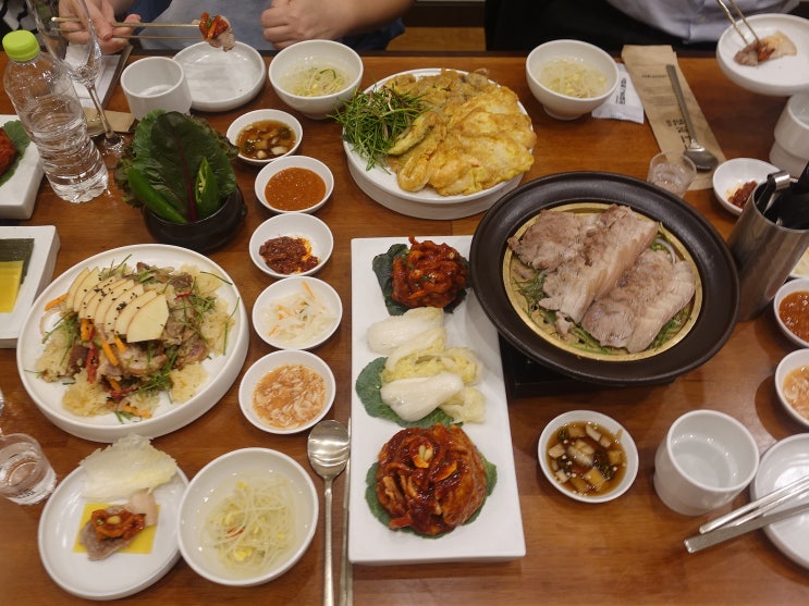 문썬의 원할머니보쌈족발 본점 방문 사진