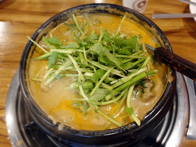 군자역·중곡동 저녁 맛집 3곳, 1만1천원 보쌈정식·3만9천원 오리탕·23시 제철회 대표 이미지